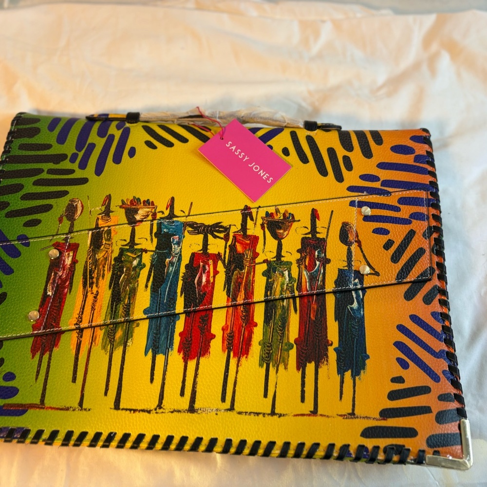 Maasai Sherrie Laptop Clutch. NWT - Picture 4 of 5